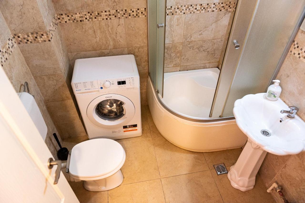 Ultra Central Modern Apartment Close To Old Town - University Бухарест Екстер'єр фото